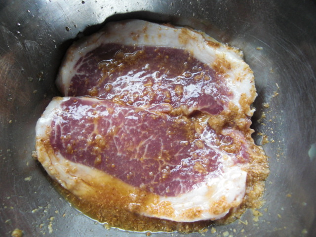 今回はベトナム風のレモングラス焼にしてみました さっぱりとした食感でごはんによく合うエスニックな1品です イベリコ豚ロースのレモングラス焼き お客様の レシピ グルメソムリエ