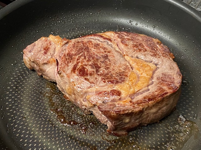 ナチュラルビーフ超厚切りリブロースステーキ（500g～700g）【ニュージーランド産  塩＆焼き方説明書付】のレビュー一覧-product_review_other- | グルメソムリエ