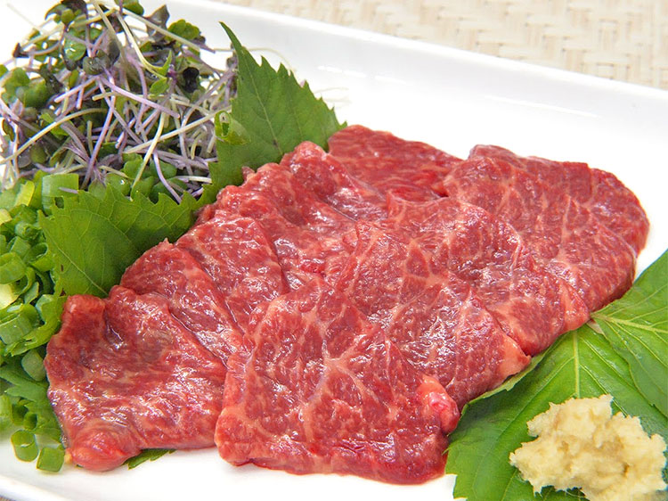 上トロの旨味堪能しましょう 馬刺し 上霜降り 上サクラ刺し グルメソムリエ 上トロの旨味堪能しましょう 馬刺し 上霜降り 上サクラ刺し グルメソムリエ