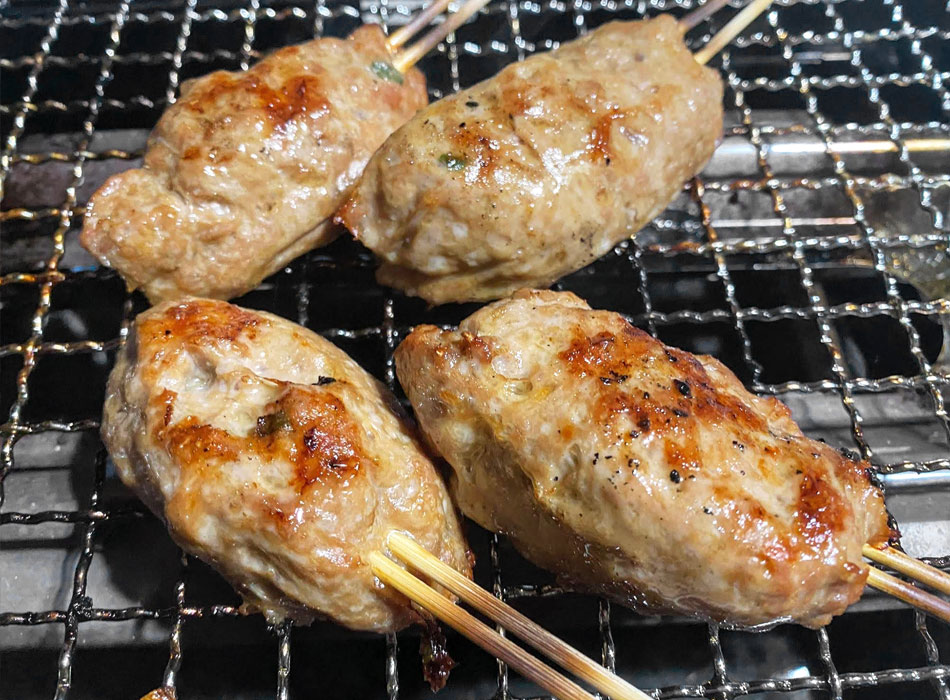 串につけてつくね焼きに！香ばしく美味しいです
