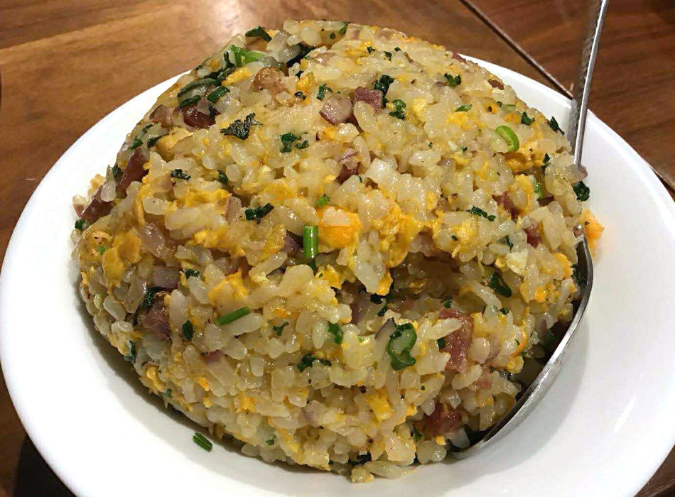 ラプチョンはチャーハンのような焼きめしにも生のままカットして炒めてお使いください。一味違ったチャーハンが味わえます。