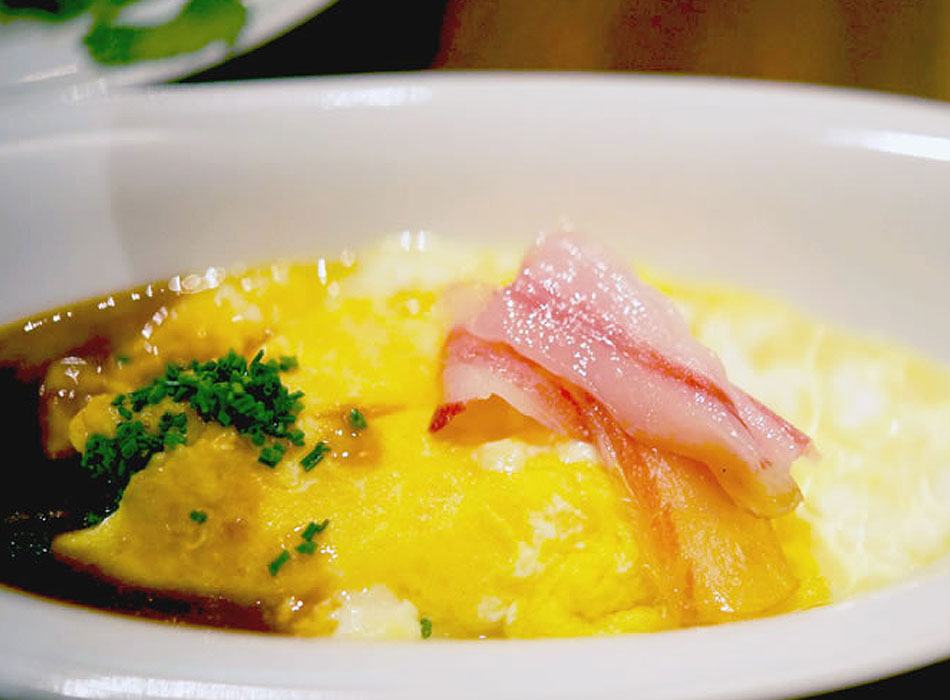 上質のイベリコ豚ベジョータのバラ肉を熟成して作られています。