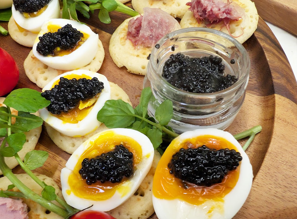 贅沢にキャビアを味わいください