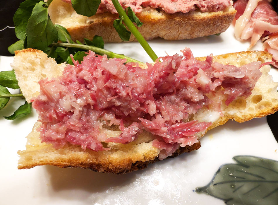 上品な味わいのコンビーフ